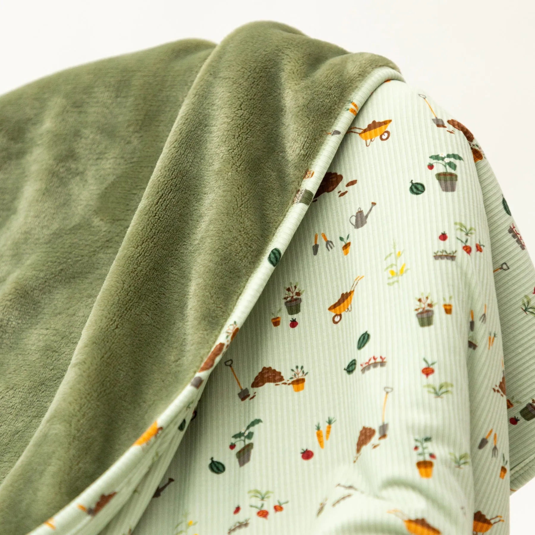 Backyard Garden Small Ribbed Youth Blanket